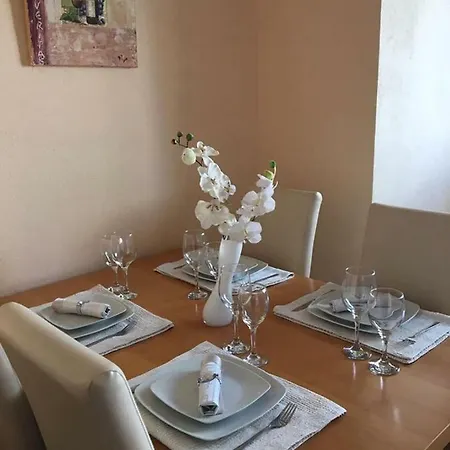 Apartament Sanja *